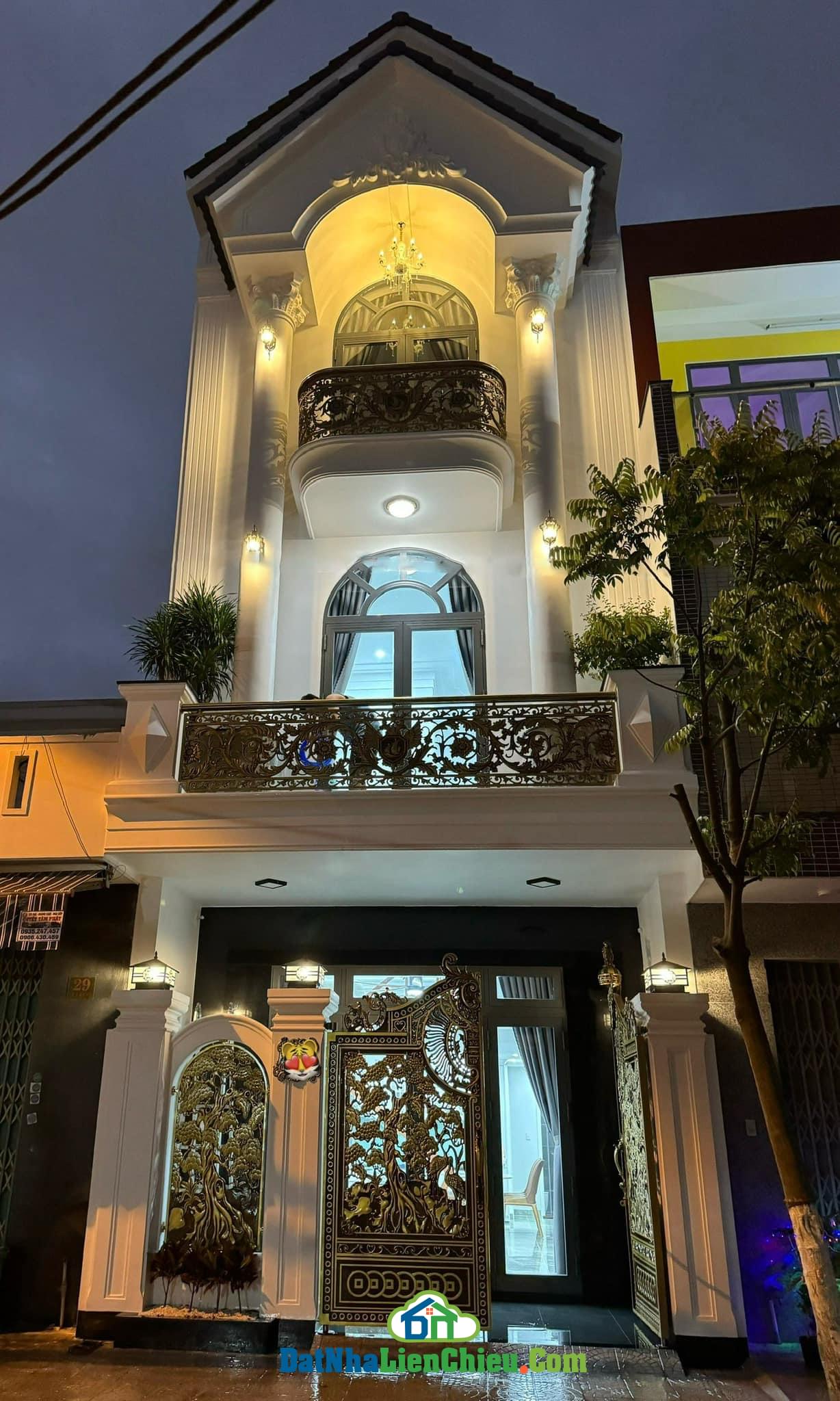 Bán nhà đẹp 3 tầng đường Lê Văn Sĩ, Sát biển, Giá Rẻ